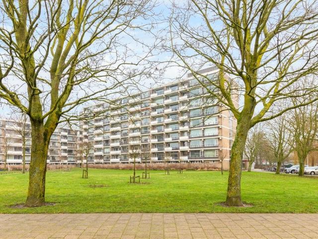 Appartement te huur in Diemen, Noord Holland