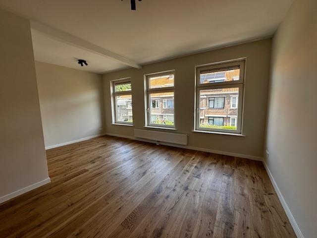 Appartement te huur in Loosduinen, Zuid Holland