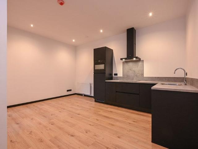 Appartement te huur in Schilderswijk, Zuid Holland