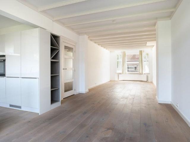 Appartement te huur in Benoordenhout, Zuid Holland