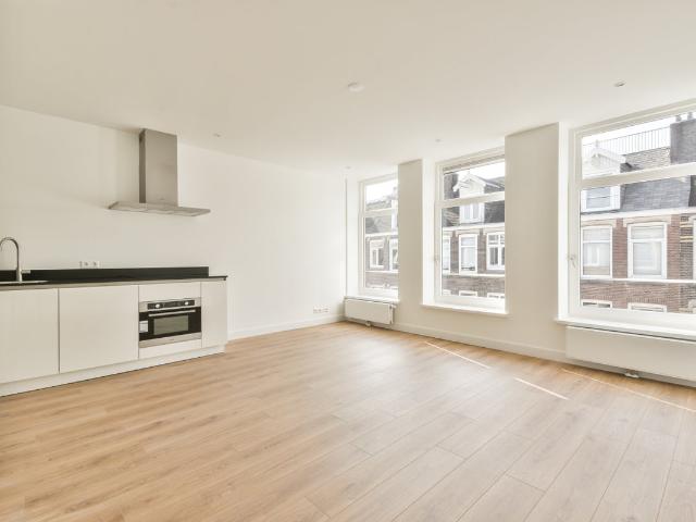 Appartement te huur in Zuid, Amsterdam