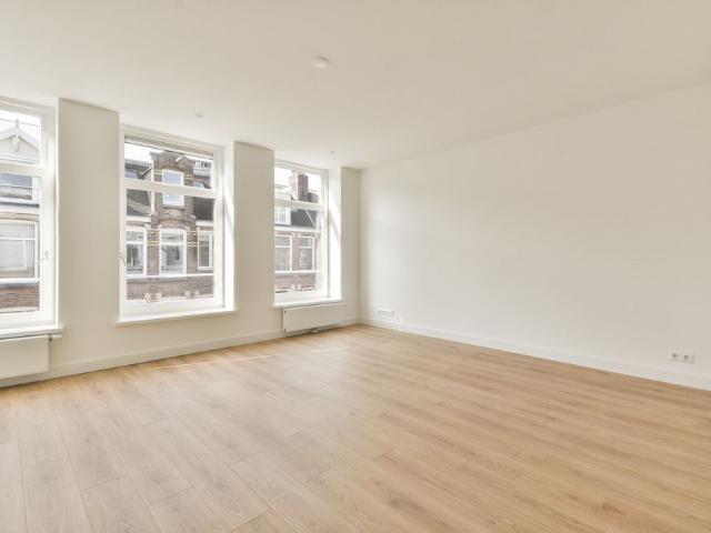 Appartement te huur in Zuid, Amsterdam