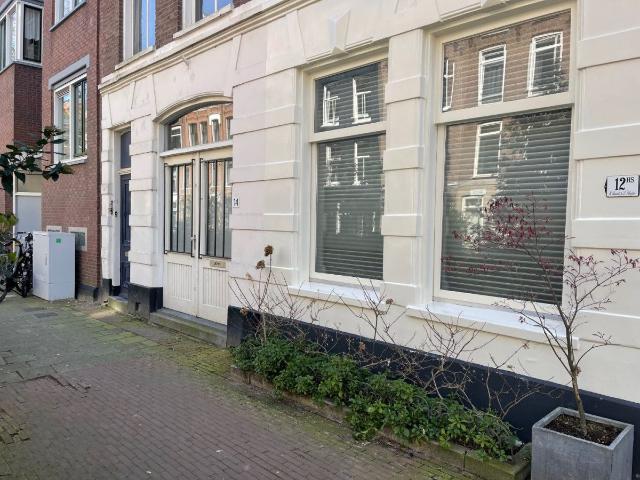 Appartement te huur in Zuid, Amsterdam