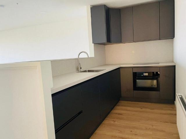 Appartement te huur in Maasoever, Bosch