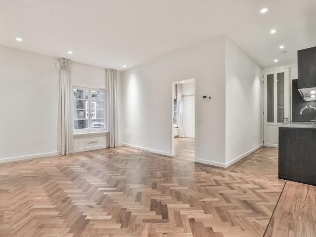 Appartement te huur in Zuid, Amsterdam
