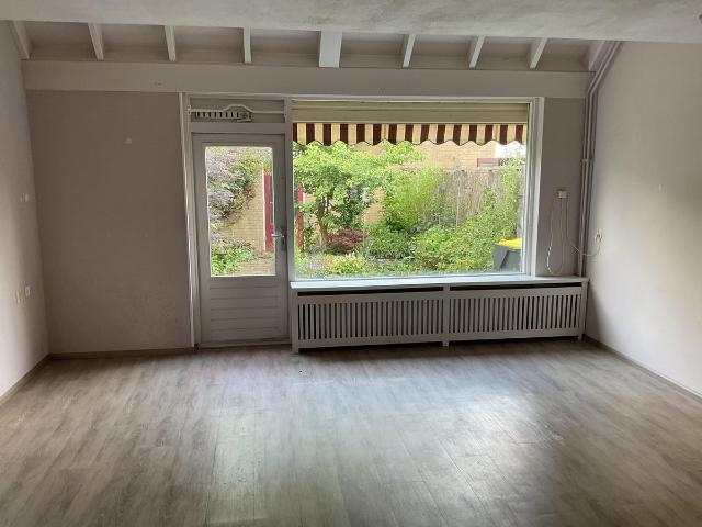 Appartement te huur in Oosterse Gorzen, Oud-Beijerland