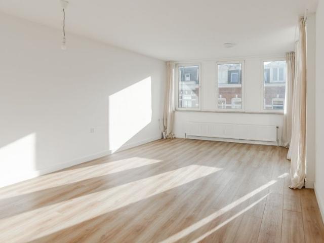 Appartement te huur in Zuid, Amsterdam