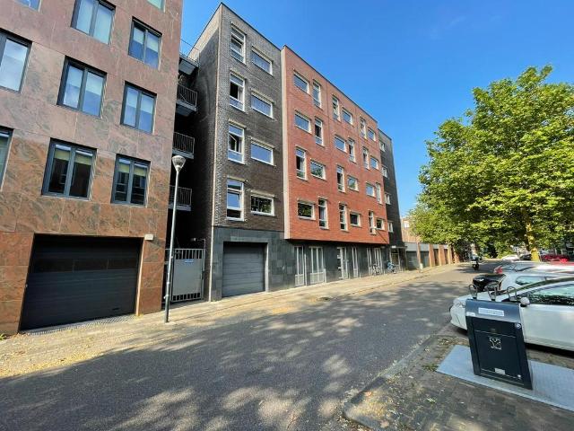 Appartement te huur in Binnenstad en Stationskwartier, Leeuwarden