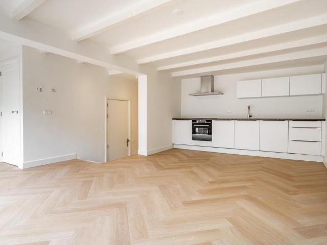 Appartement te huur in Zuid, Amsterdam