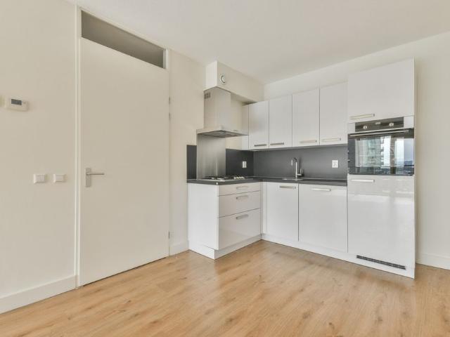 Appartement te huur in Laak, Zuid Holland