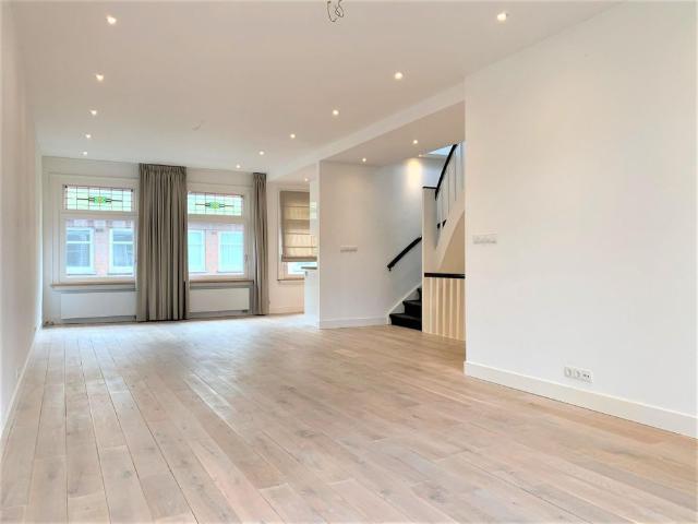 Appartement te huur in Zuid, Amsterdam