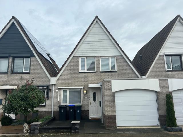 Woning te huur in Nieuwenhoorn, Hellevoetsluis