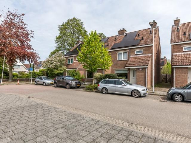 Appartement te huur in Hendrik-ido-ambacht, Zuid Holland