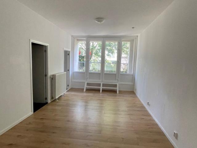 Appartement te huur in Bloemhof, Rotterdam