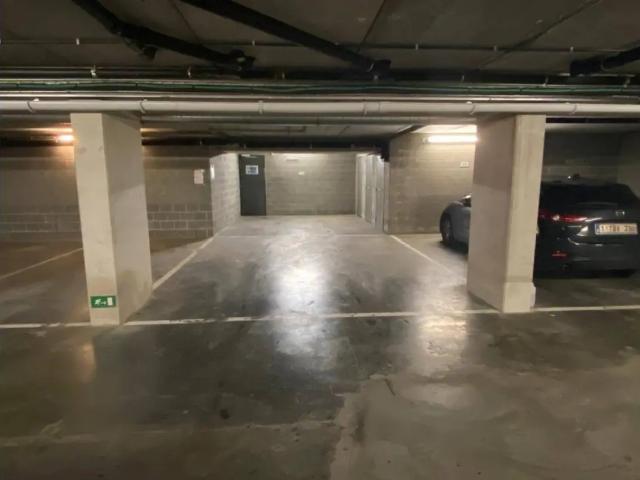Garage location à Brussel, Bruxelles