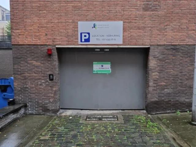 Garage location à Marolles - Marollen, Bruxelles - Brussel