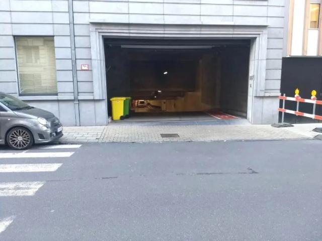 Garage location à Quartier Léopold - Leopoldswijk, Ixelles - Elsene