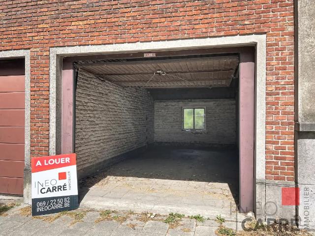 Garage location à Brunehaut, Wallonie