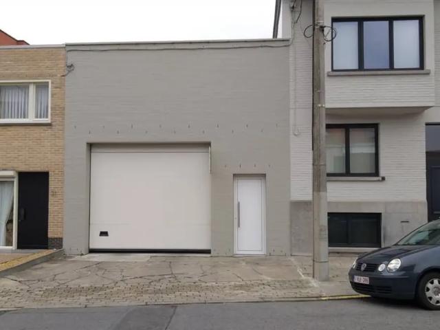 Garage location à Courtrai, West-Vlaanderen