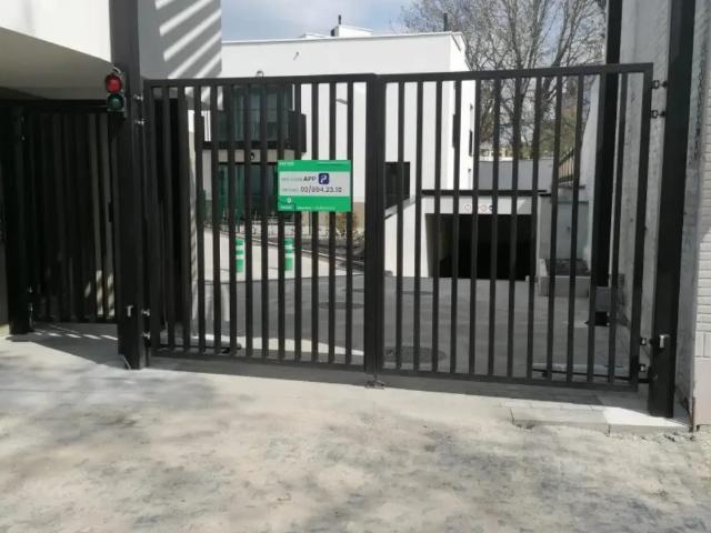 Garage location à Laeken - Laken, Bruxelles - Brussel