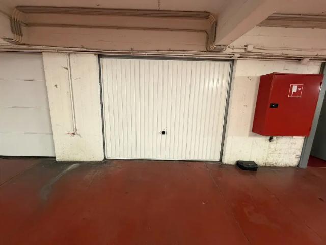 Garage location à Sint-lambrechts-woluwe, Bruxelles