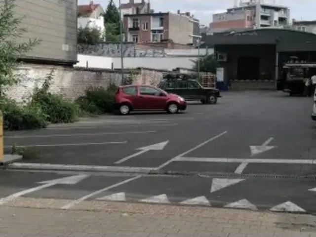 Garage location à Le Chat - De Kat, Uccle - Ukkel