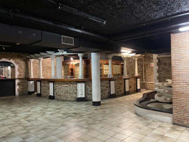 Local Commercial location à Brunehaut, Wallonie