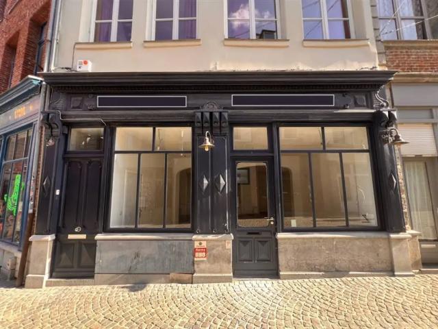 Local Commercial location à Centre historique, Tournai
