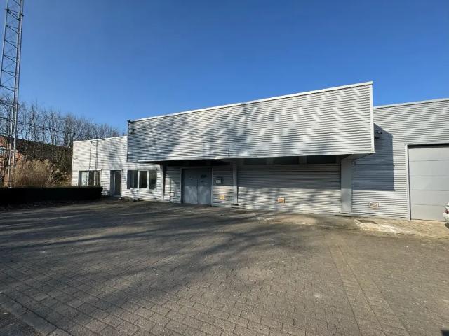 Local Commercial location à Merbraine, Wallonie