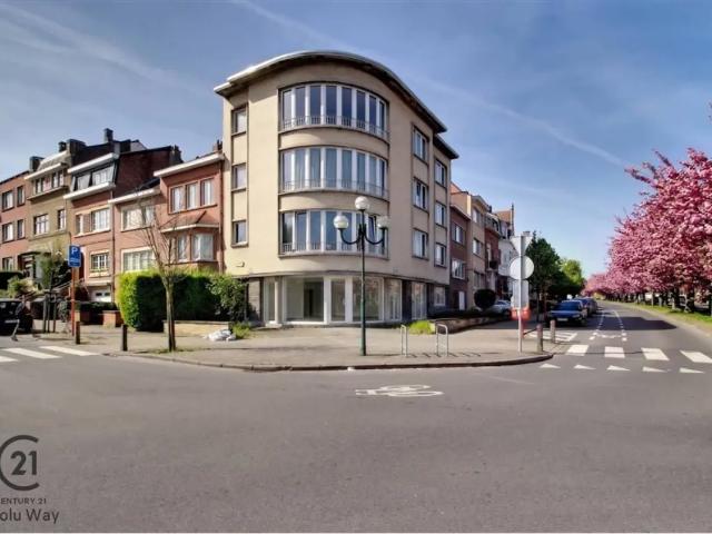 Local Commercial location à Sint-lambrechts-woluwe, Bruxelles