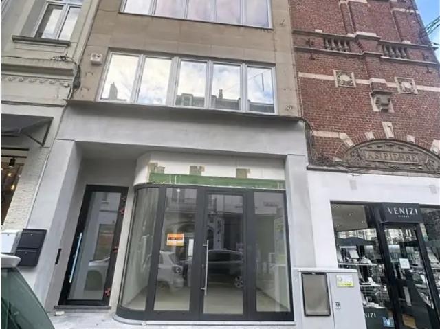 Local Commercial location à Uccle, Bruxelles