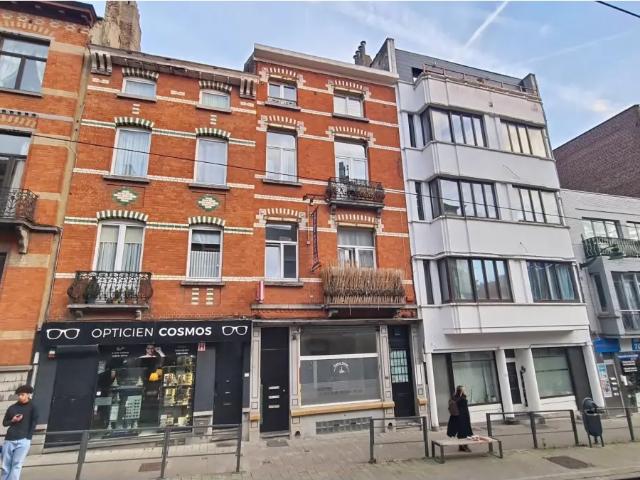 Local Commercial location à Uccle, Bruxelles