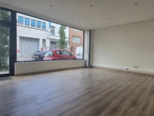 Local Commercial location à Uccle, Bruxelles