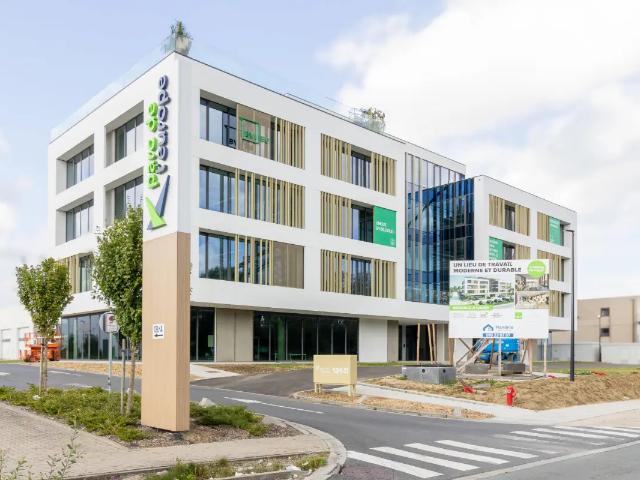 Local Commercial location à Waver, Wallonie