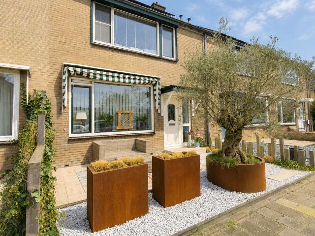 Woning te huur in Walburg, Zwijndrecht