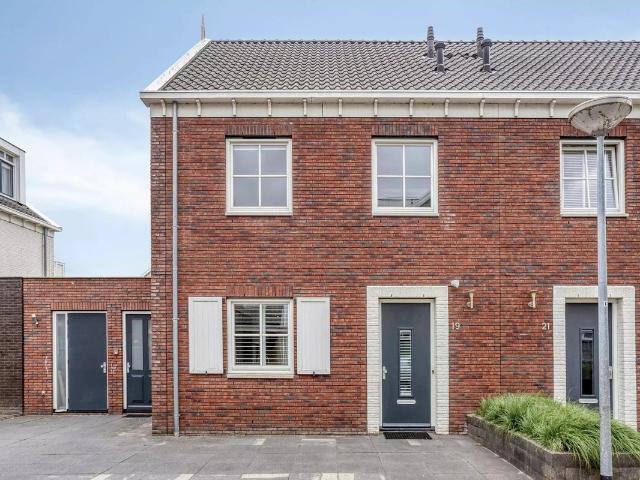 Woning te huur in Oostzaan, Noord Holland
