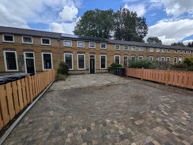 Woning te huur in IJsselmonde, Rotterdam