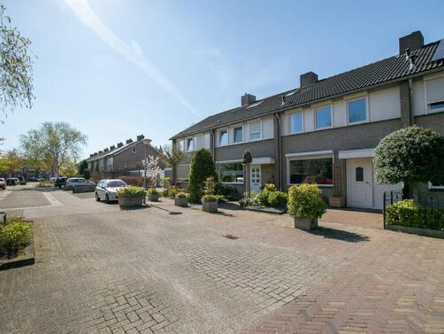 Woning te huur in Stratum, Noord Brabant