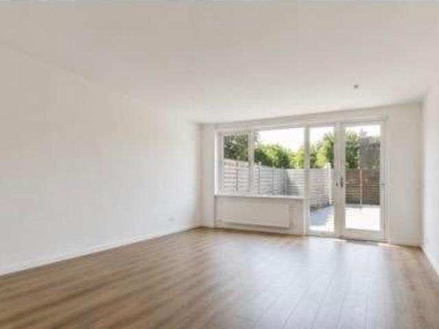 Woning te huur in IJsselmonde, Rotterdam