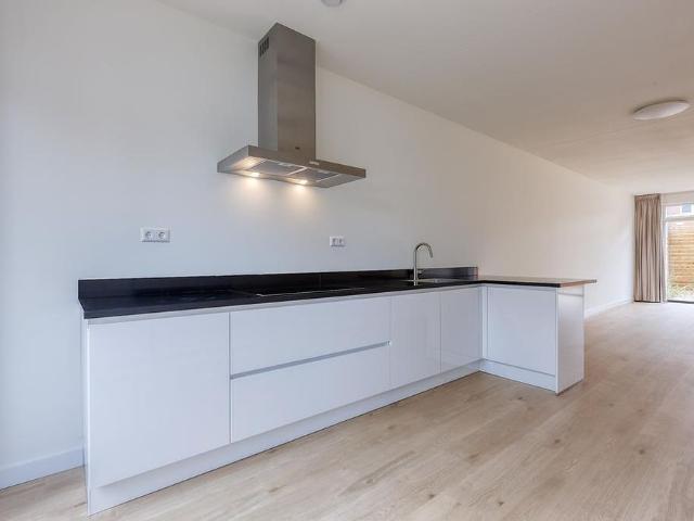 Woning te huur in Loosduinen, Zuid Holland
