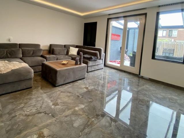 Woning te huur in Zevenkamp, Rotterdam