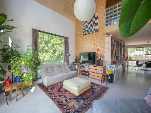 Woning te huur in Nederhorst Den Berg, Noord Holland