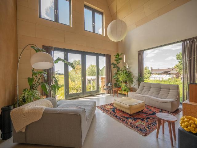 Woning te huur in Nederhorst Den Berg, Noord Holland