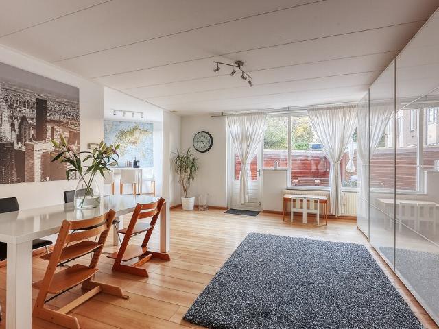 Woning te huur in Loosduinen, Zuid Holland