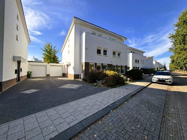 Woning te huur in Maastricht-West, Maastricht