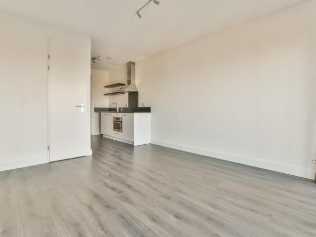 Woning te huur in Laak, Zuid Holland