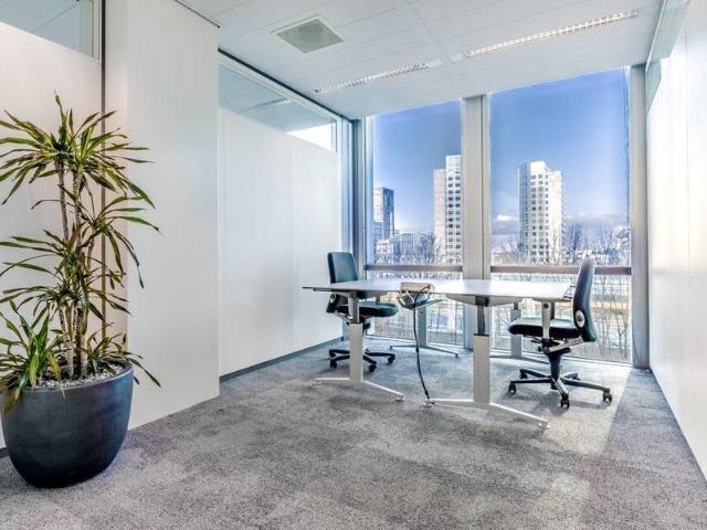 Bedrijfspand te huur in Zuid, Amsterdam