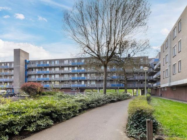 Appartement te huur in Alphen Aan Den Rijn, Zuid Holland