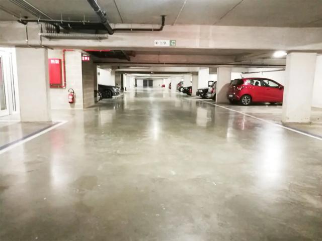Garage location à Tienen, Brabant