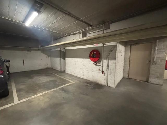 Garage location à Brussel, Bruxelles